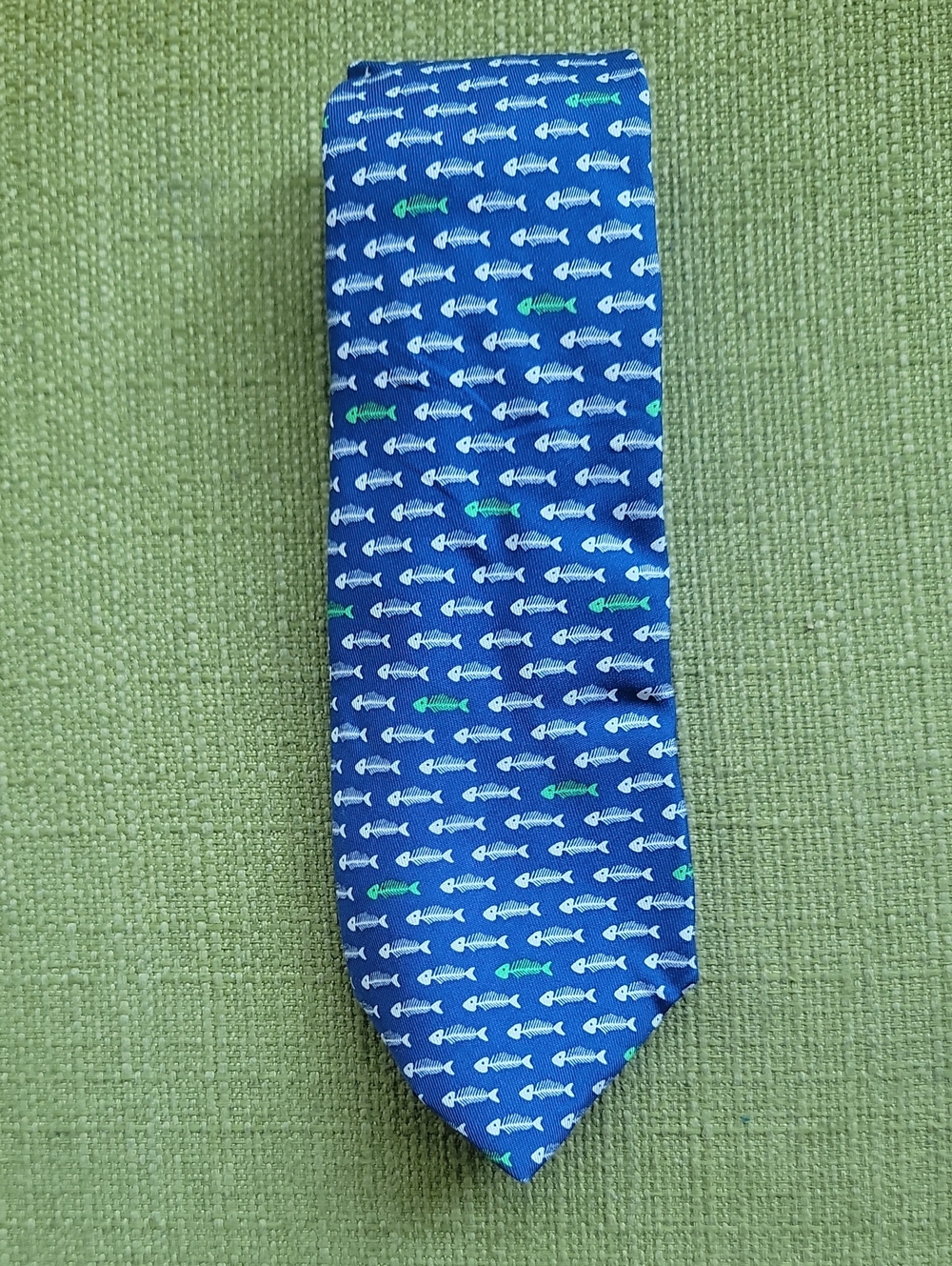 Vineyard Vines Blue Tie with White and Green Fish Motif